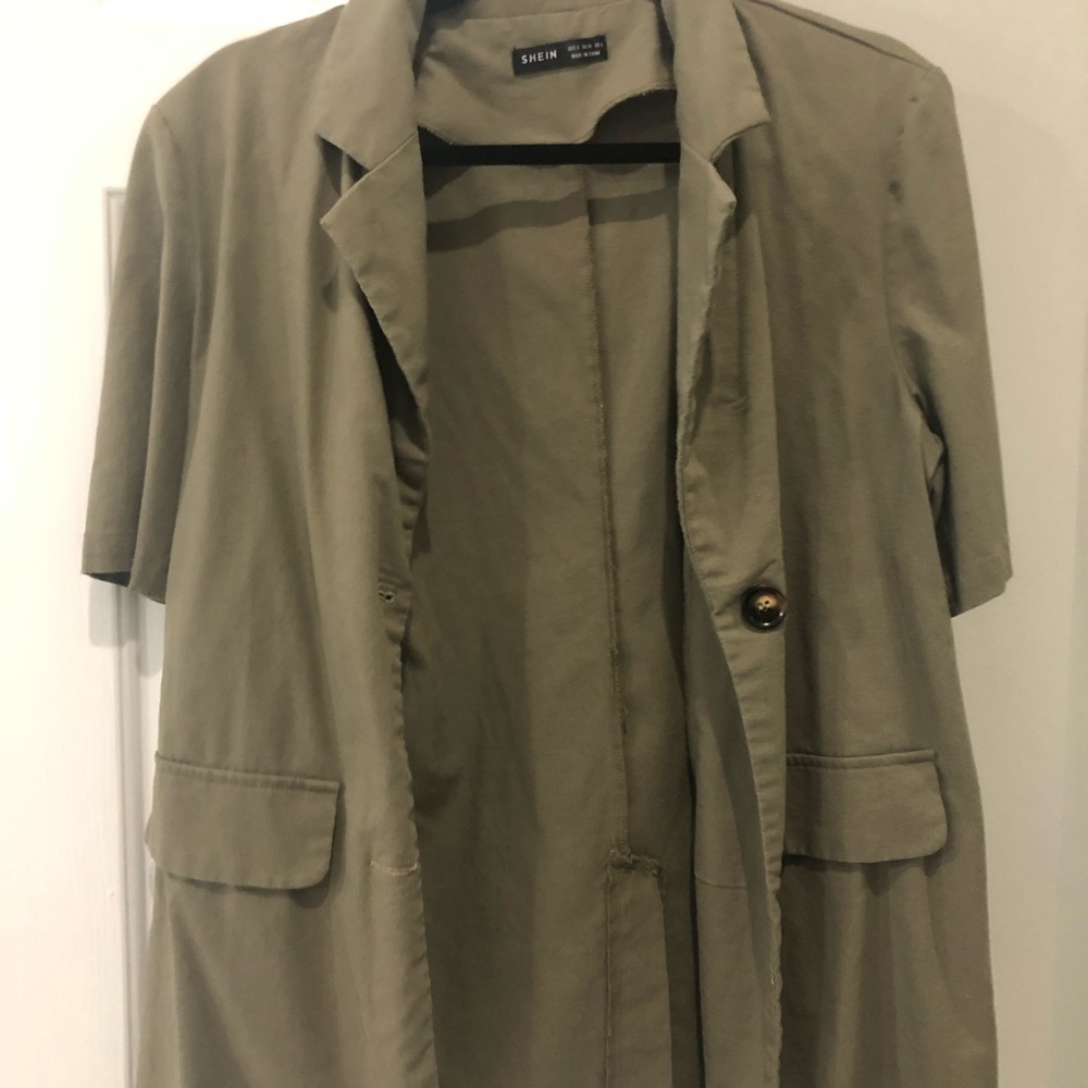 Casual blazer that can dress up or down